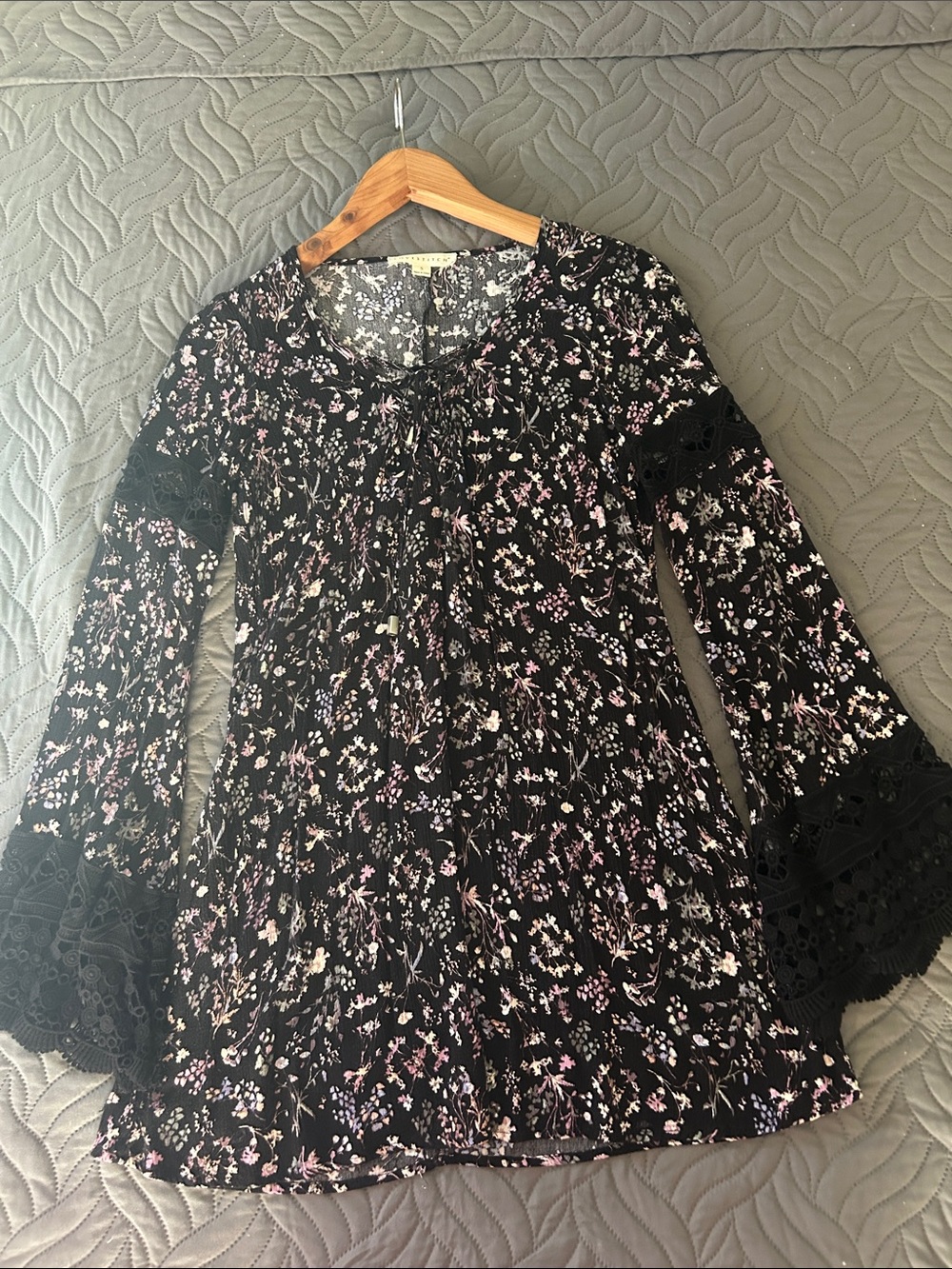 🖤 Lovestitch Boho Black/Floral Tie-Neck Dress with Lace Sleeves